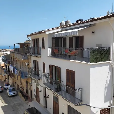 Marelusa Apartment *